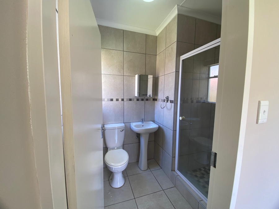 3 Bedroom Property for Sale in Waterkloof East North West